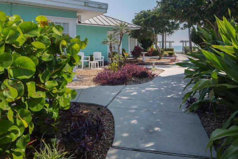 Coconut Palms Beach Resort Нью-Смирна-Бич Экстерьер фото